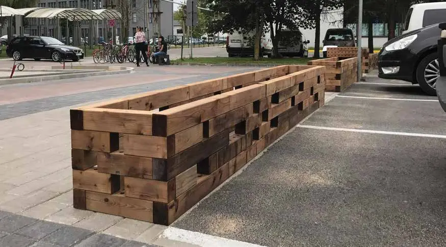 Pašvaldības atbalstsiena, Ādaži